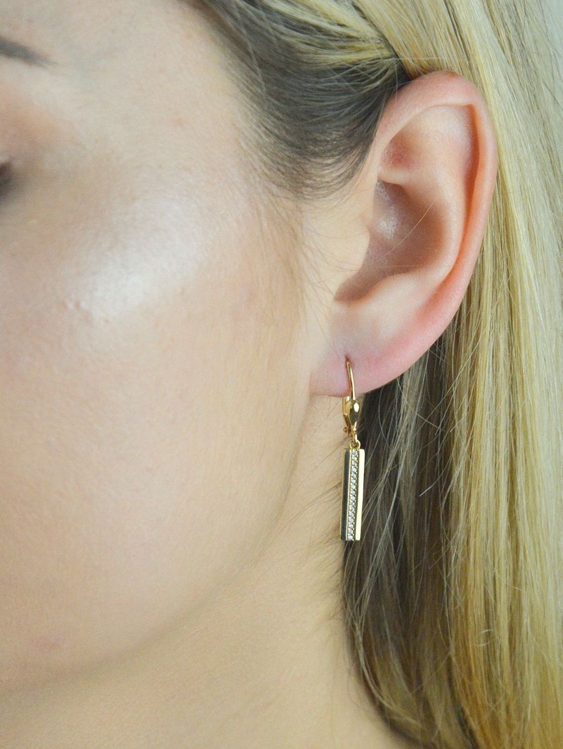 Złote kolczyki 585 prostokątne blaszki z cyrkonią KL 11283.jpg